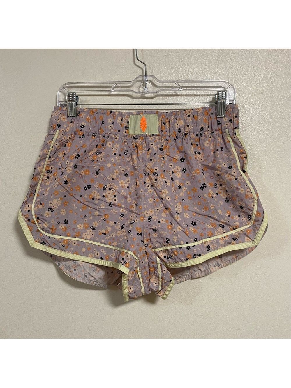 Free People Shorts Women’s Size Medium Floral Print Varsity Blues Running Shorts